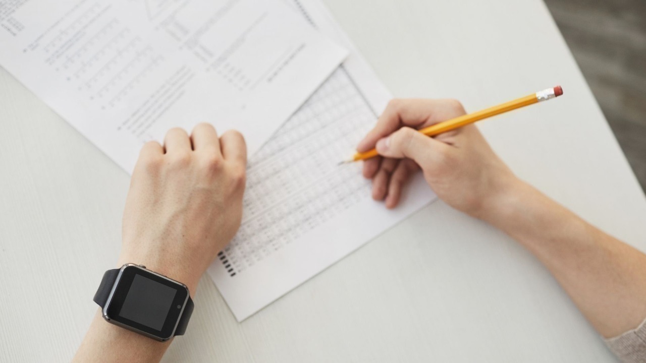 Ambil Kendali Kesuksesanmu: Taklukkan Uji Kompetensi dengan Latihan Soal Persiapan