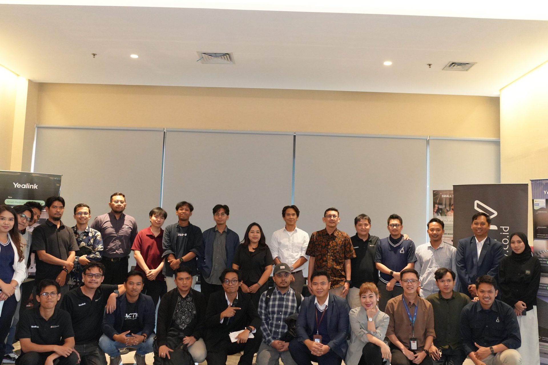 ACTiV dan Yealink Hadirkan Solusi Meeting Wireless dan AI untuk Perusahaan 